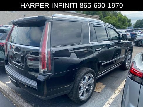 Used 2018 Cadillac Escalade Premium Luxury AWD/4WD image 3