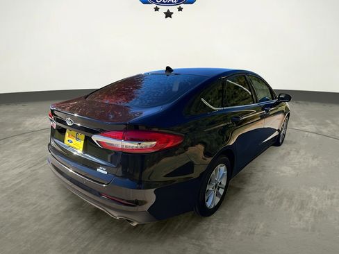 Used 2020 Ford Fusion SE image 5