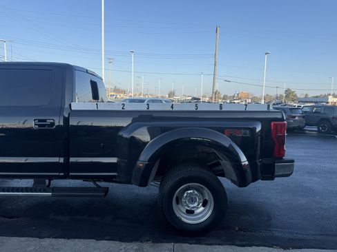 Used 2019 Ford F350 Lariat w/ Lariat Ultimate Package image 12