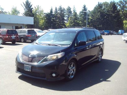 Used 2012 Toyota Sienna SE
