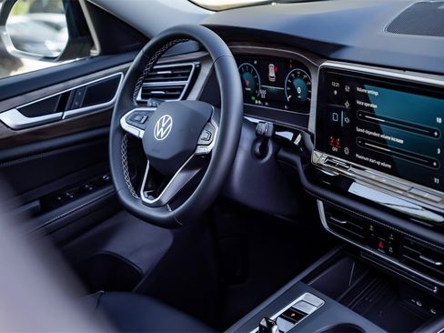 New 2026 Volkswagen Atlas SE image 26