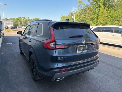 Used 2025 Honda CR-V Sport image 2