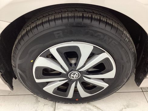 Used 2017 Toyota Prius Prime Premium w/ Carpet Mat Package image 47