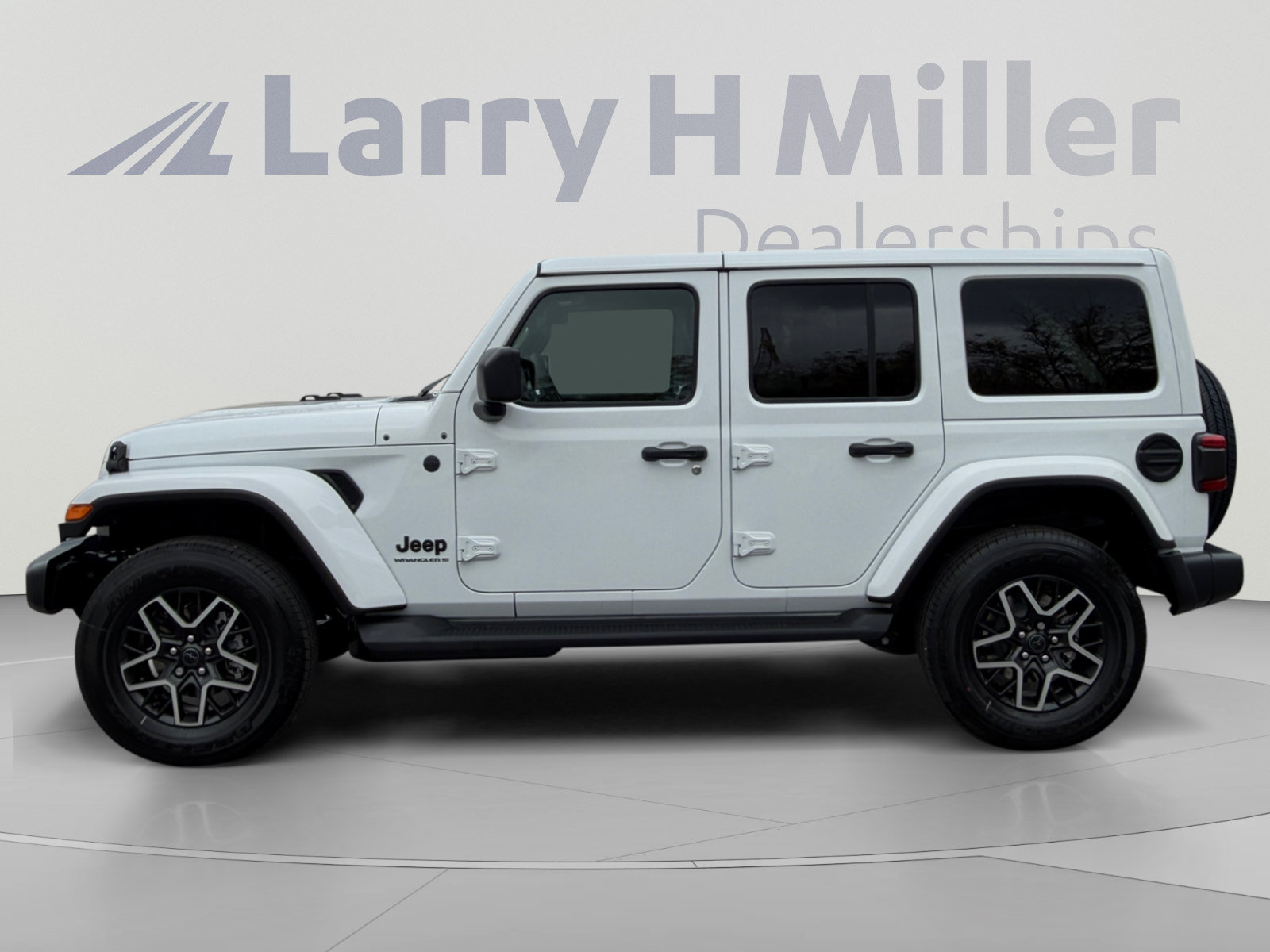 New 2027 Jeep Wrangler Unlimited Sahara AWD/4WD image 2