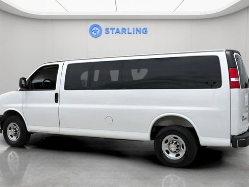 Certified 2025 Chevrolet Express 3500 LT w/ LT Preferred Equipment Group RWD image 4