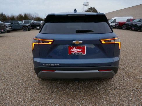 New 2026 Chevrolet Equinox LT image 5