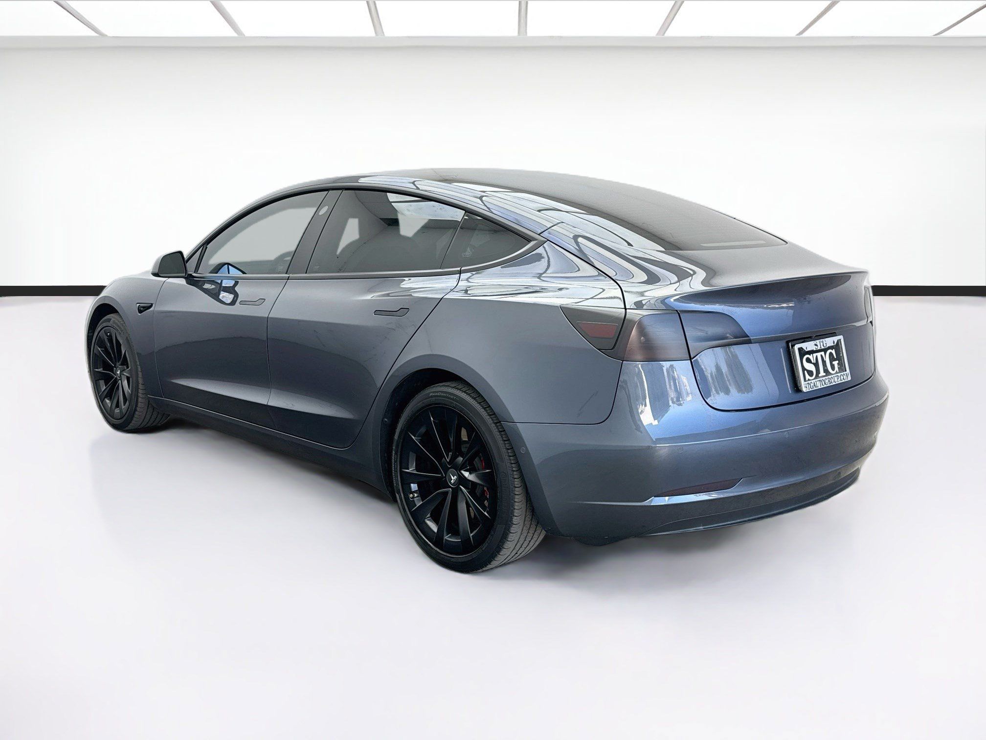 Used 2022 Tesla Model 3 Long Range AWD/4WD image 6