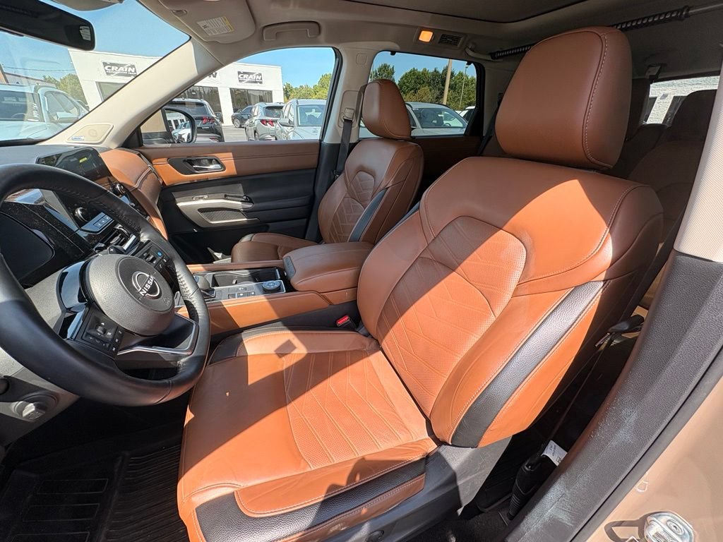 Used 2023 Nissan Pathfinder Platinum AWD/4WD image 23