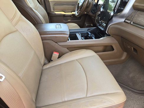 Used 2022 RAM 3500 Limited AWD/4WD image 15
