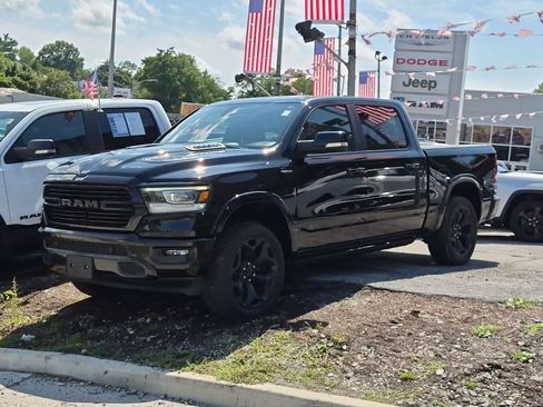 Used 2019 RAM 1500 Laramie AWD/4WD image 1