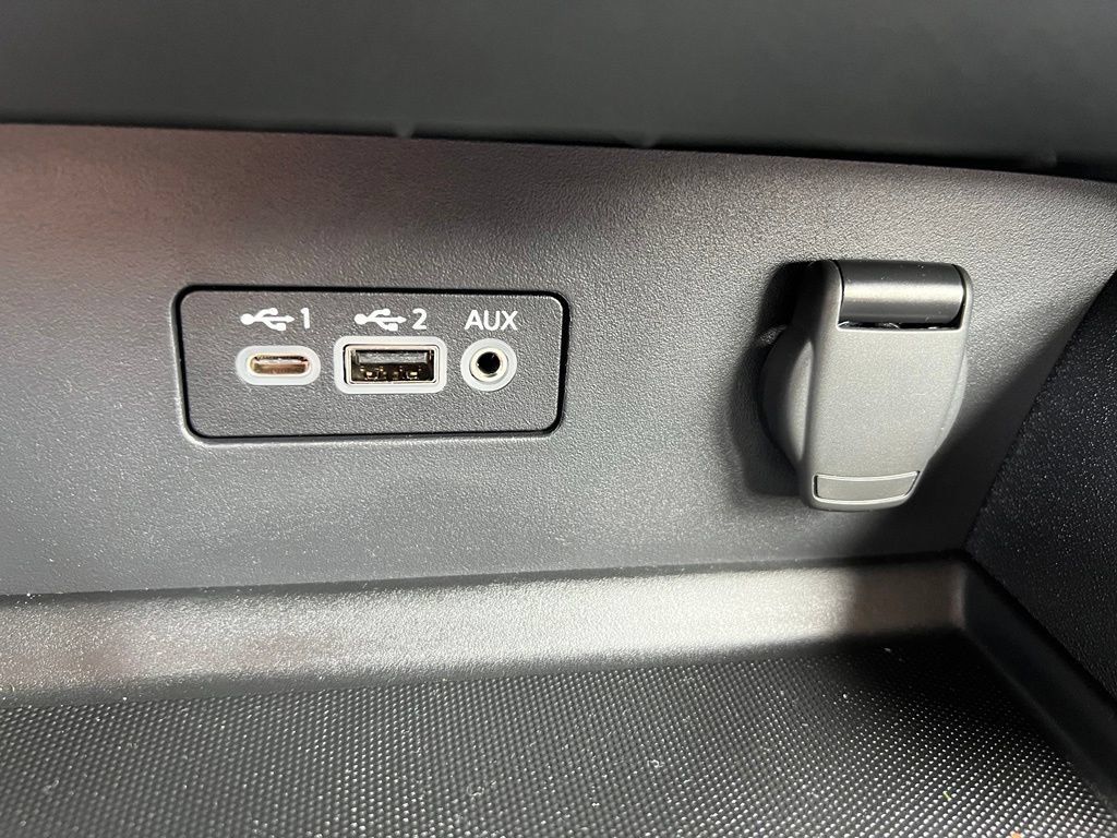 Used 2025 Nissan Altima 2.5 S FWD image 34