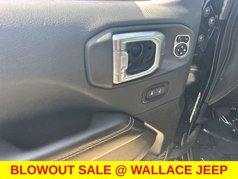 Used 2026 Jeep Wrangler Unlimited Sahara AWD/4WD image 18