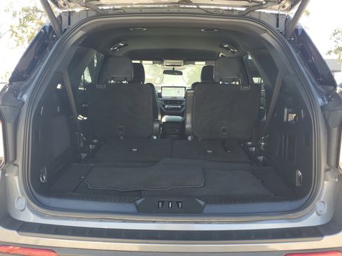 Certified 2025 Ford Explorer ST-Line image 10