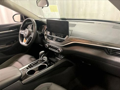 Certified 2023 Nissan Altima 2.5 SV w/ SV Premium Package image 14