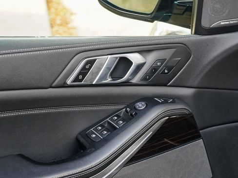 Used 2020 BMW X5 M50i w/ Premium Package image 10