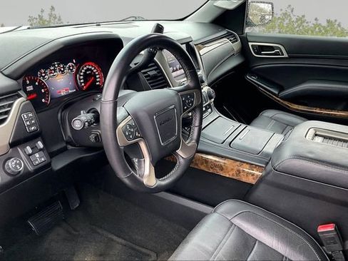 Used 2016 GMC Yukon Denali w/ Open Road Package image 12