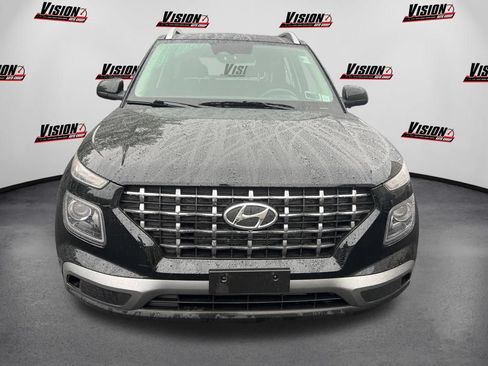 Certified 2024 Hyundai Venue SEL FWD image 3