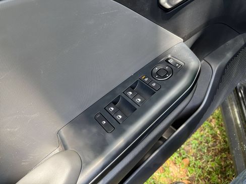 Used 2025 Kia K4 FWD image 18