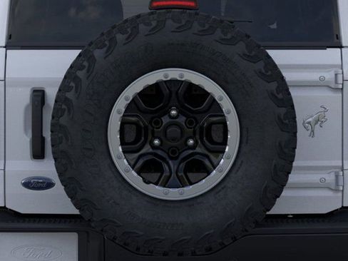 New 2026 Ford Bronco Badlands image 24