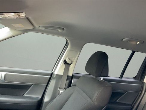 Used 2024 Hyundai Santa Fe SE image 17