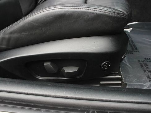 Used 2011 BMW M3 Convertible RWD image 28