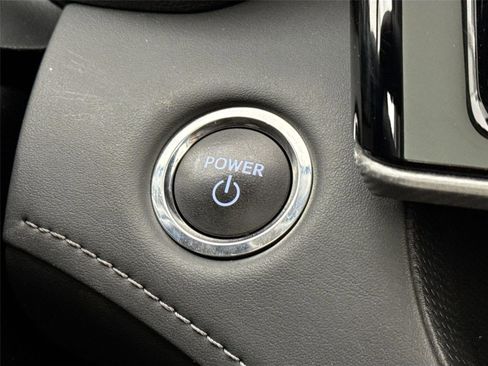 Used 2023 Toyota Highlander Platinum FWD image 22