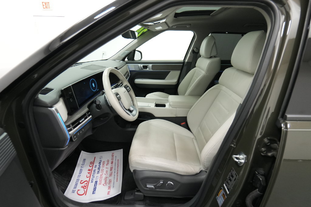 Used 2024 Hyundai Santa Fe Limited AWD/4WD image 15
