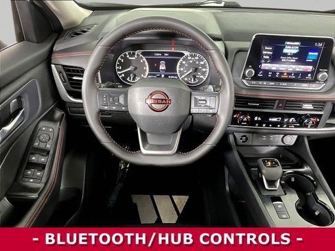 Certified 2025 Nissan Rogue SV AWD/4WD image 8
