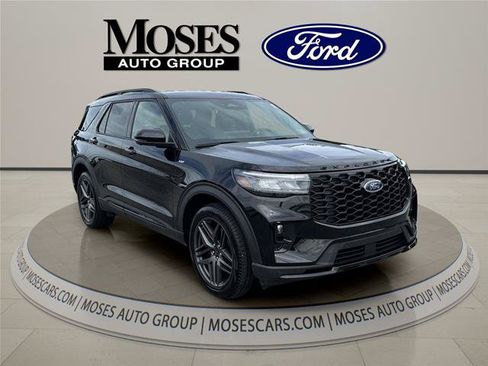 Certified 2026 Ford Explorer ST-Line w/ ST-Line Street Pack AWD/4WD image 3