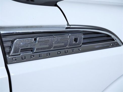 Used 2015 Ford F350 XLT image 9