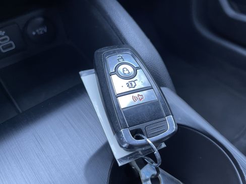 Used 2025 Ford Escape ST-Line image 40