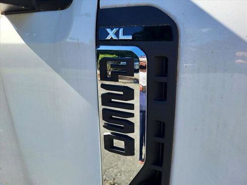New 2023 Ford F250 XL w/ XL Chrome Package image 25