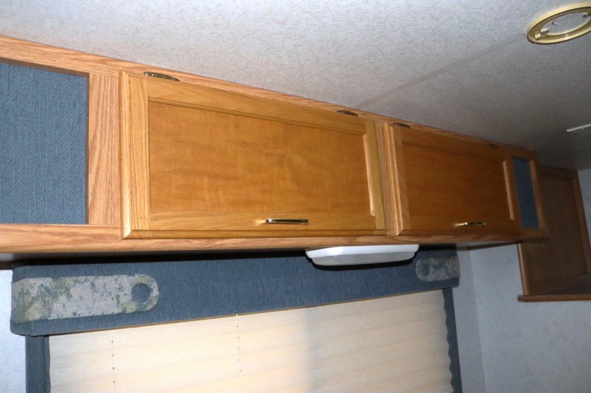 Used 2002 Volkswagen Eurovan FWD image 25