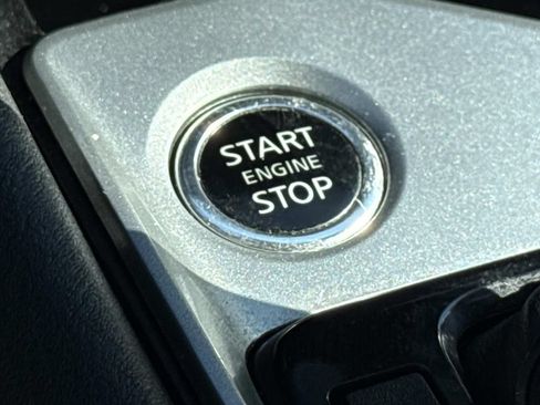 Used 2024 Nissan Altima 2.5 SV FWD image 8