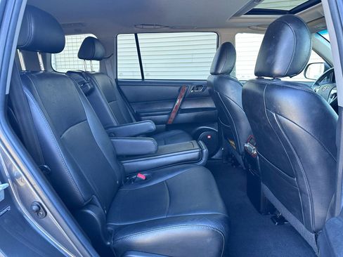 Used 2013 Toyota Highlander Limited FWD image 27