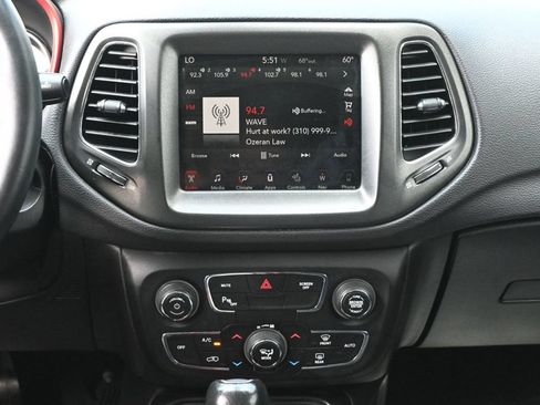 Used 2017 Jeep Compass Trailhawk w/ Leather Interior Group AWD/4WD image 13
