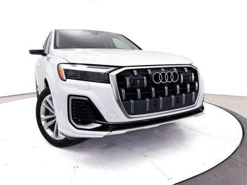 Used 2025 Audi Q7 3.0T Premium Plus AWD/4WD image 8