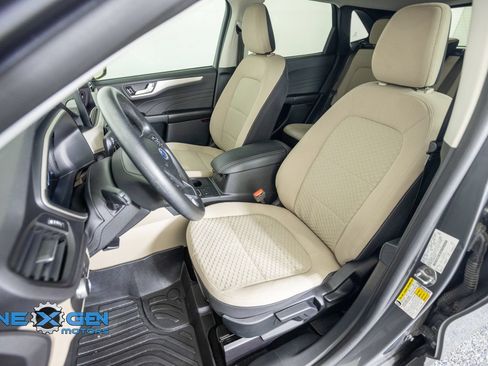 Used 2021 Ford Escape SE FWD image 26