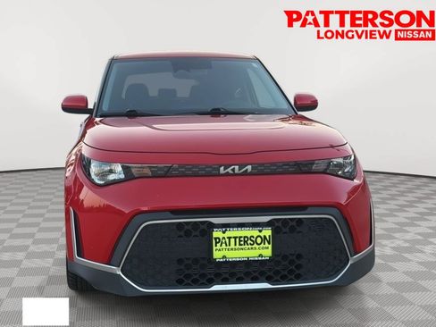 Used 2023 Kia Soul S FWD image 2