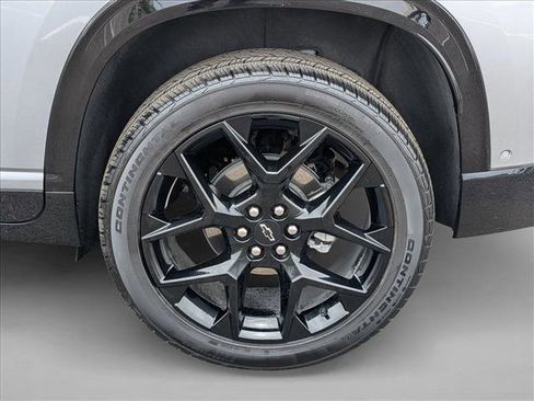 Used 2026 Chevrolet Traverse RS AWD/4WD image 29
