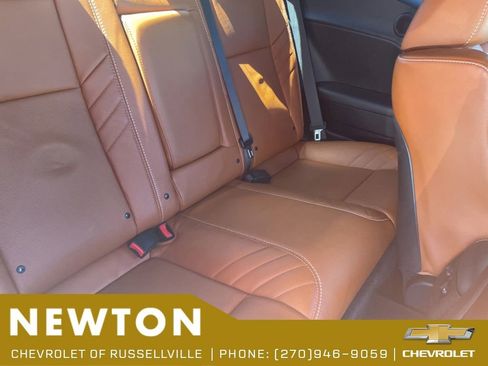 Used 2016 Dodge Challenger SRT Hellcat RWD image 24