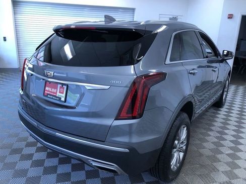 Used 2020 Cadillac XT5 Premium Luxury w/ LPO, Floor Liner Package AWD/4WD image 36
