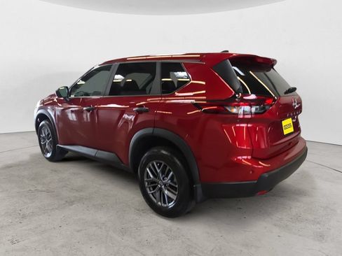 Used 2024 Nissan Rogue S AWD/4WD image 7