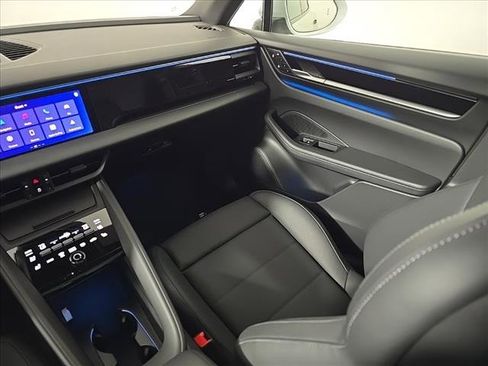 Certified 2025 Porsche Macan 4S Electric image 24