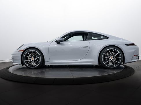 New 2026 Porsche 911 Carrera T image 2
