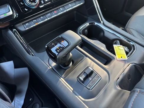 Certified 2023 GMC Sierra 1500 AT4 image 22