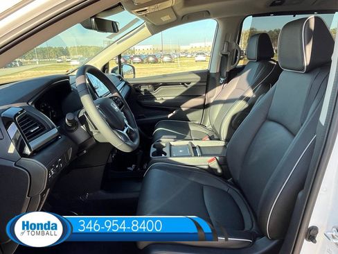 New 2026 Honda Odyssey Touring image 16