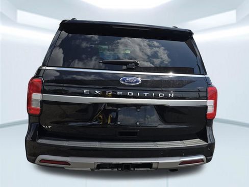 Used 2024 Ford Expedition XLT image 6