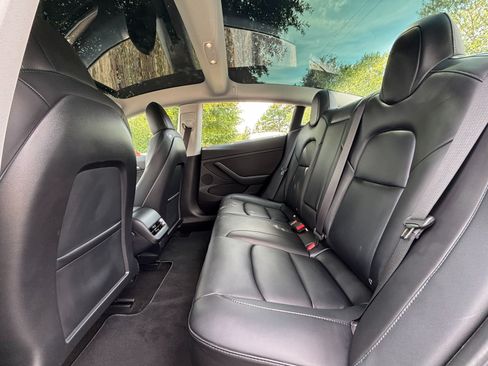 Used 2022 Tesla Model 3 Performance AWD/4WD image 26