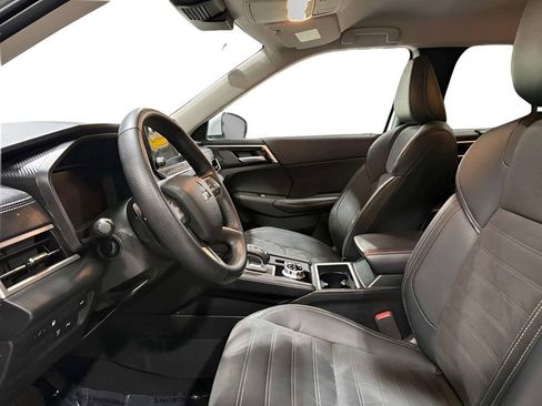 Used 2023 Mitsubishi Outlander SE AWD/4WD image 22